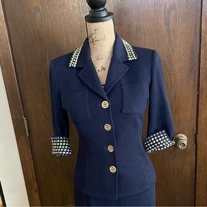 St. John knit skirt suit, excellent used condition, size 2